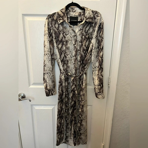 LE SUPERBE
Animal Print Midi Length Dress - Picture 2 of 5
